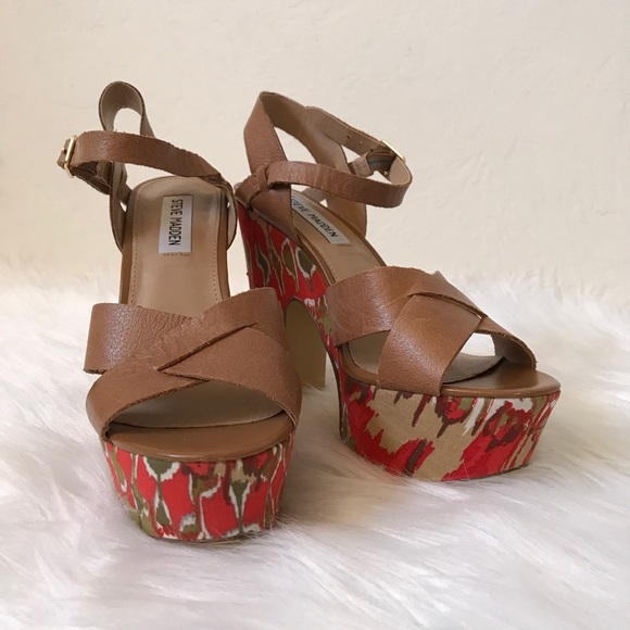 SOLD STEVE MADDEN Chunky Platforms - Picture 5 of 8